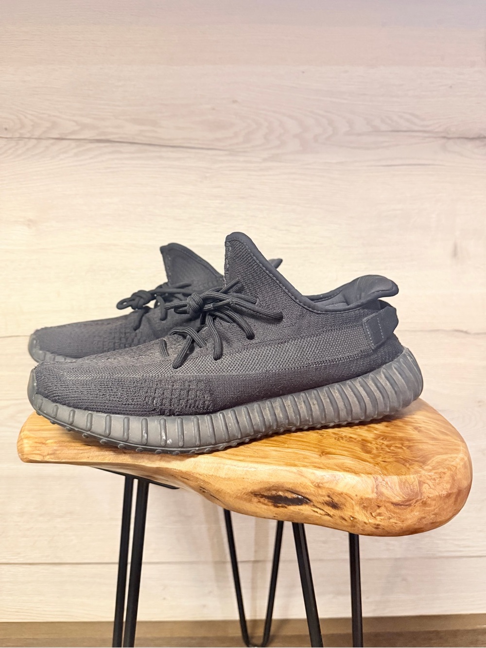 Adidas Yeezy Boost 350 V2 - Triple Black